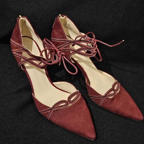 Nine West Burgundy Mayeff Ankle Tie Pump - Size 9M - Picture 1 of 10